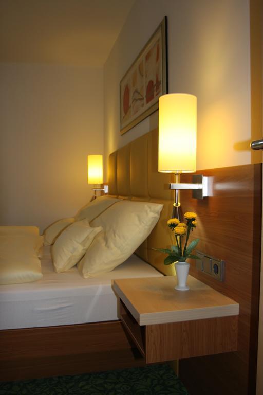 Hotel Sonnenhof Timelkam Esterno foto