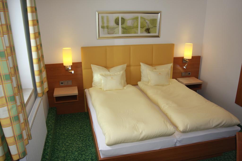 Hotel Sonnenhof Timelkam Esterno foto