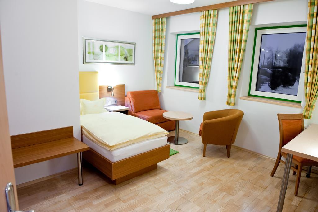 Hotel Sonnenhof Timelkam Esterno foto