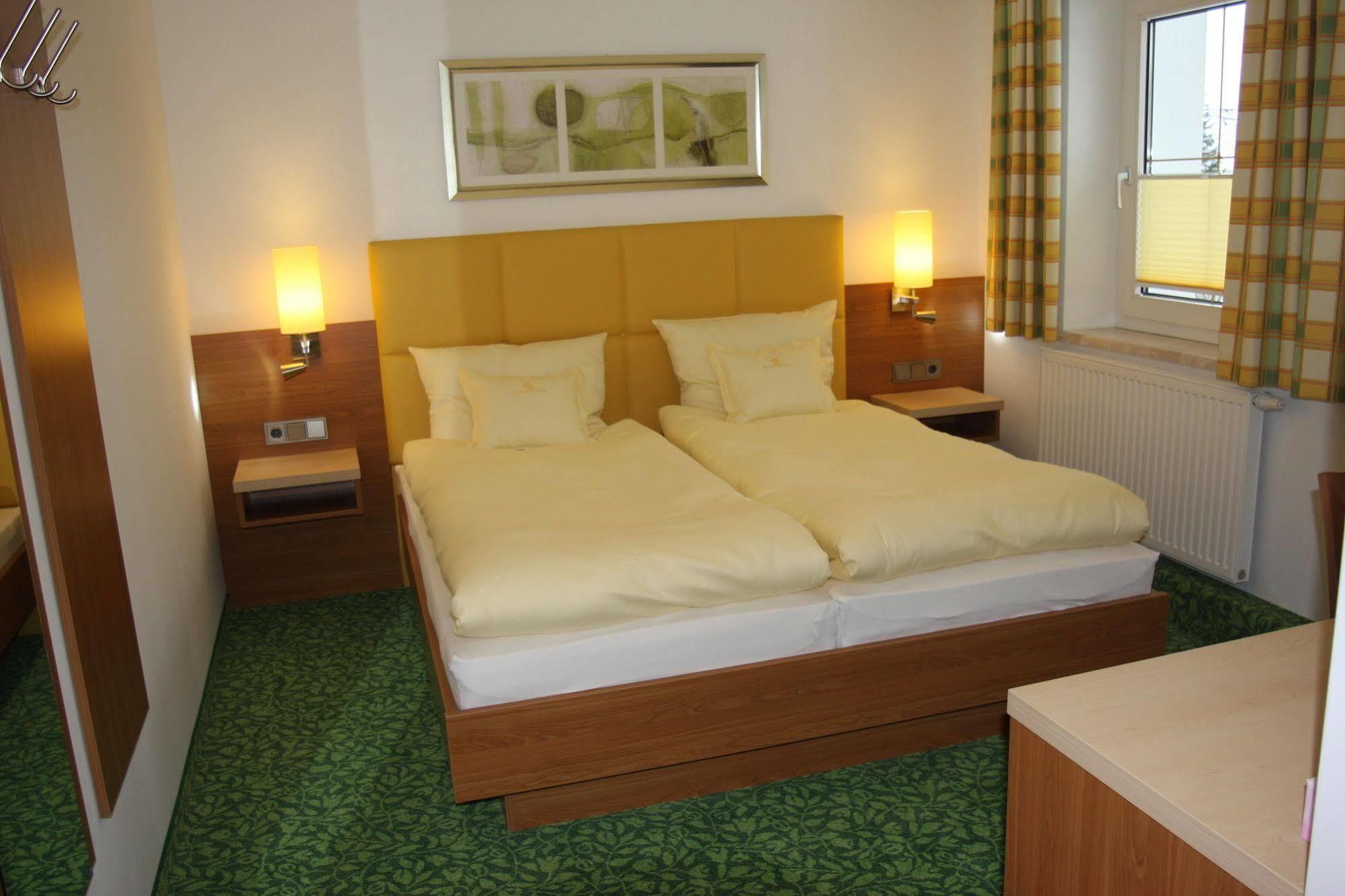 Hotel Sonnenhof Timelkam Esterno foto