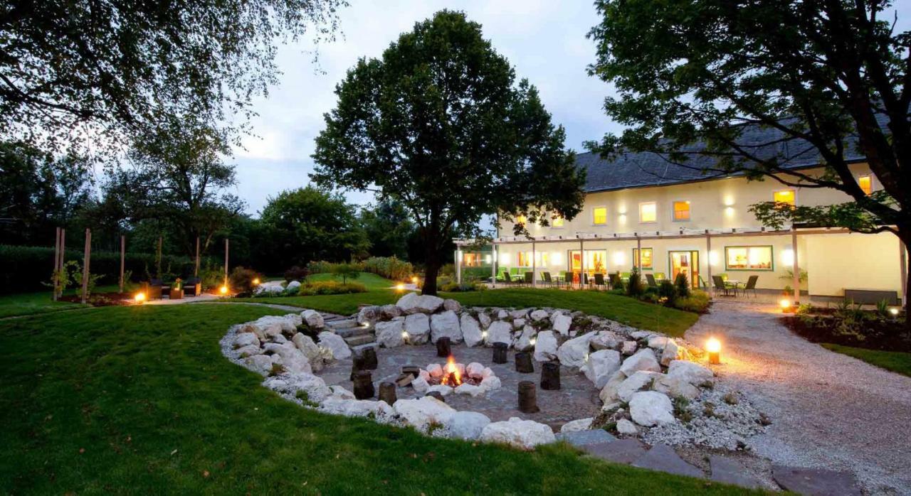 Hotel Sonnenhof Timelkam Esterno foto